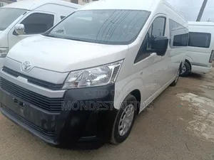Toyota Grand HiAce 2020 White
