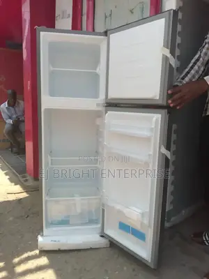 Hisense Top Mount Defrost Refrigerator 154l | Ref 200dr