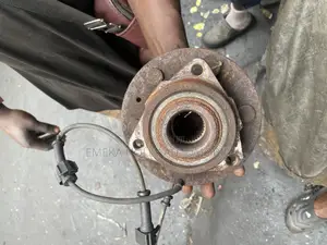 Cadillac Escalade/2008/2015/Front Hub Bearing