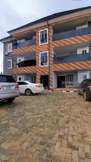 6bdrm Block of Flats in Elelenwo , Port for sale