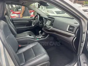Toyota Highlander Limited Platinum 4x4 V6 (3.5L 6cyl 8A) 2018 Silver