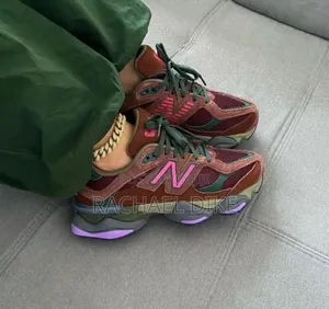 Lluxury New Balance Sneakers