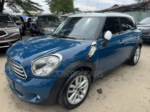 Mini Cooper John Cooper Works 2012 Blue