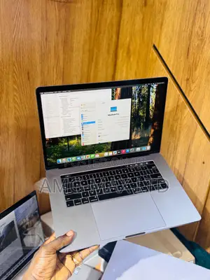 Laptop Apple MacBook Pro 2019 16GB Intel Core I9 SSD 512GB