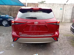 Toyota Highlander Platinum 2021 Red