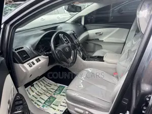 Toyota Venza Limited 4dr Wagon AWD (3.5L 6cyl 6A) 2015 Gray