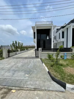 5bdrm Duplex in Osapa london for sale
