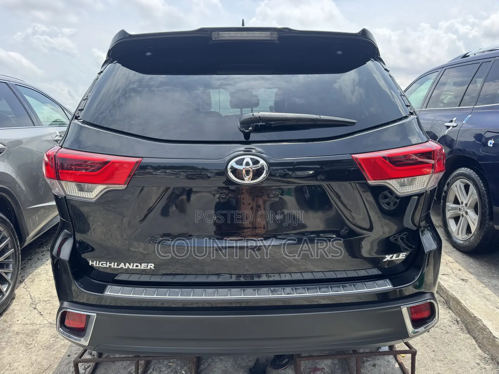 Toyota Highlander XLE 2019 Black