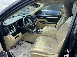 Toyota Highlander XLE 2019 Black