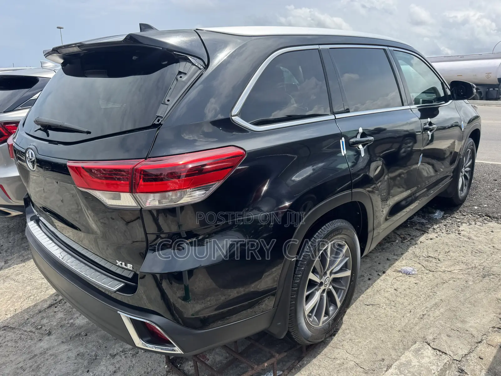 Toyota Highlander XLE 2019 Black