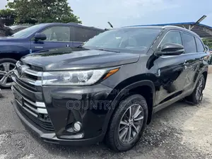 Toyota Highlander XLE 2019 Black