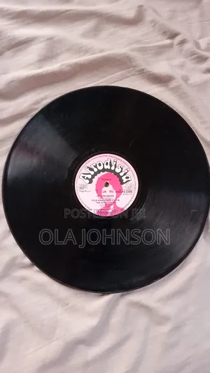 We Buy Used Turntable Vinyl Records