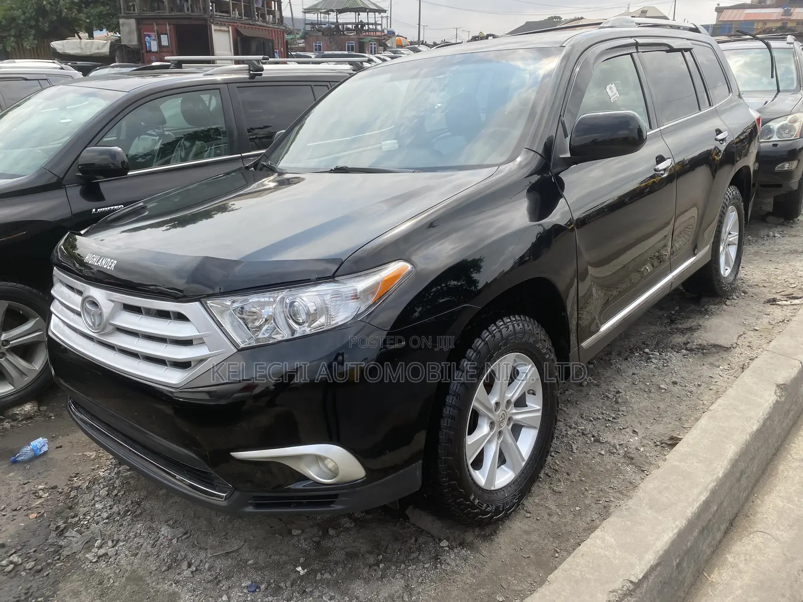 Toyota Highlander SE 2012 Black