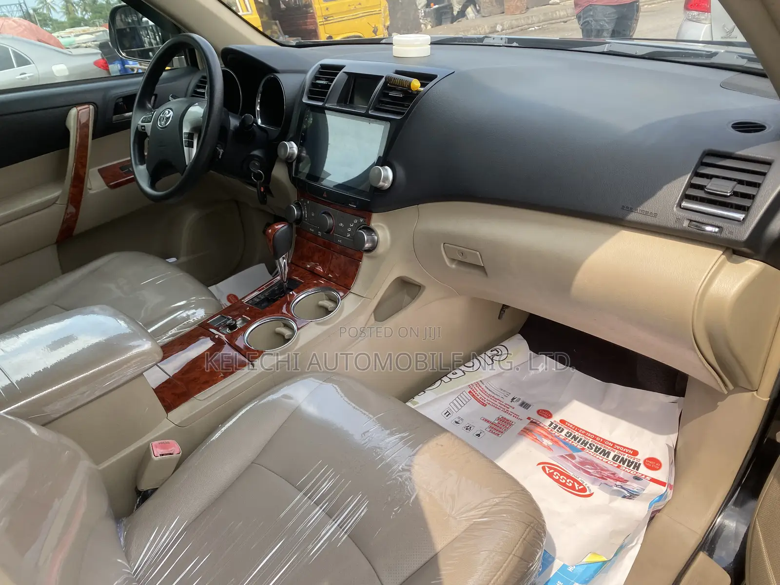 Toyota Highlander SE 2012 Black