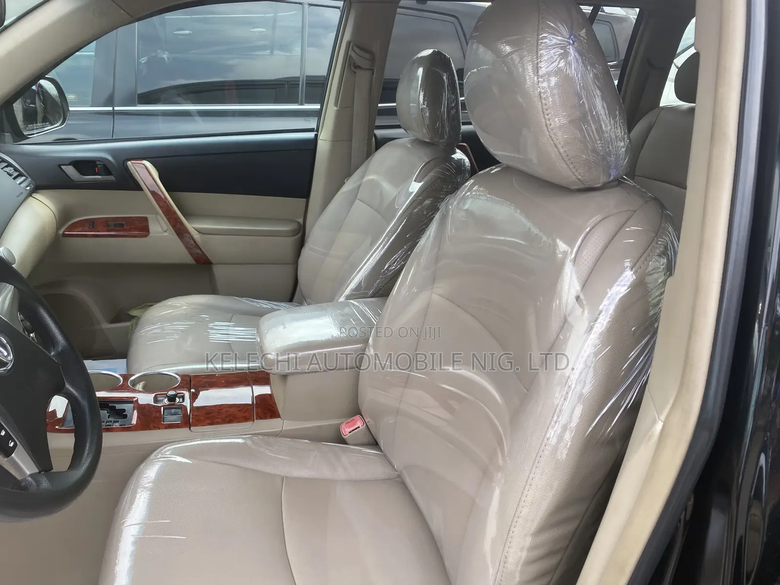 Toyota Highlander SE 2012 Black