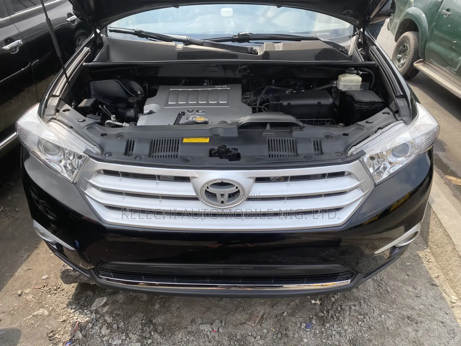 Toyota Highlander SE 2012 Black