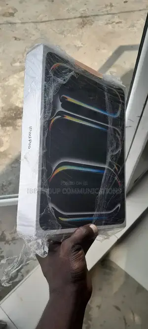 New Apple iPad Pro 13 (2024) 256 GB