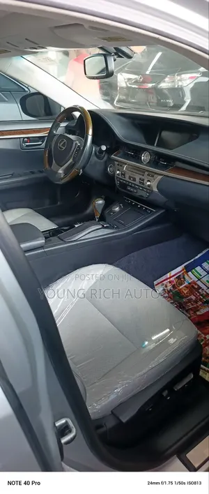 Lexus ES 2015 Silver