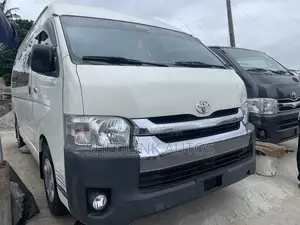 Toyota HiAce 2017 White