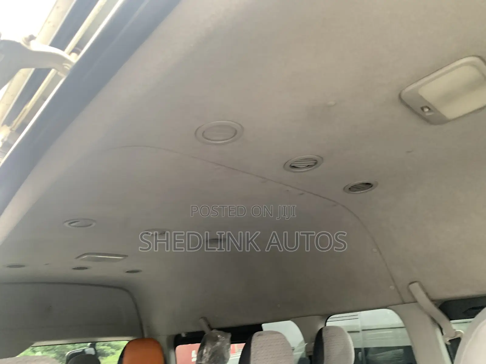 Toyota HiAce 2017 White