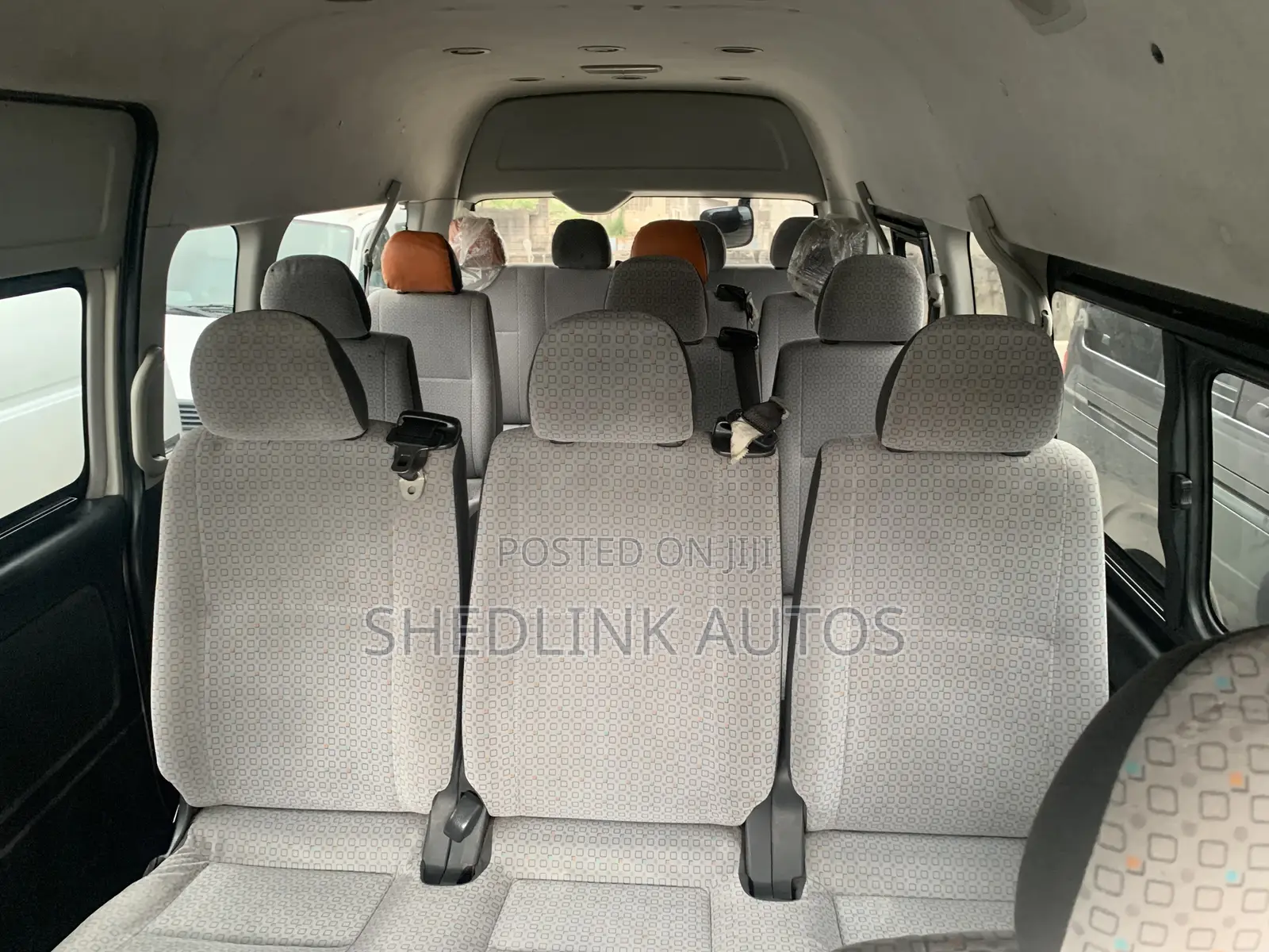 Toyota HiAce 2017 White