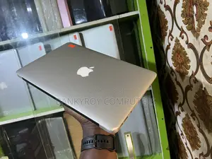 Laptop Apple MacBook Air 2010 2GB Intel Core I5 SSD 60GB