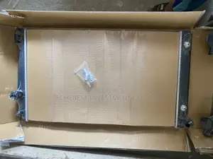 Radiator Rav4 2008, 08 4cylinder