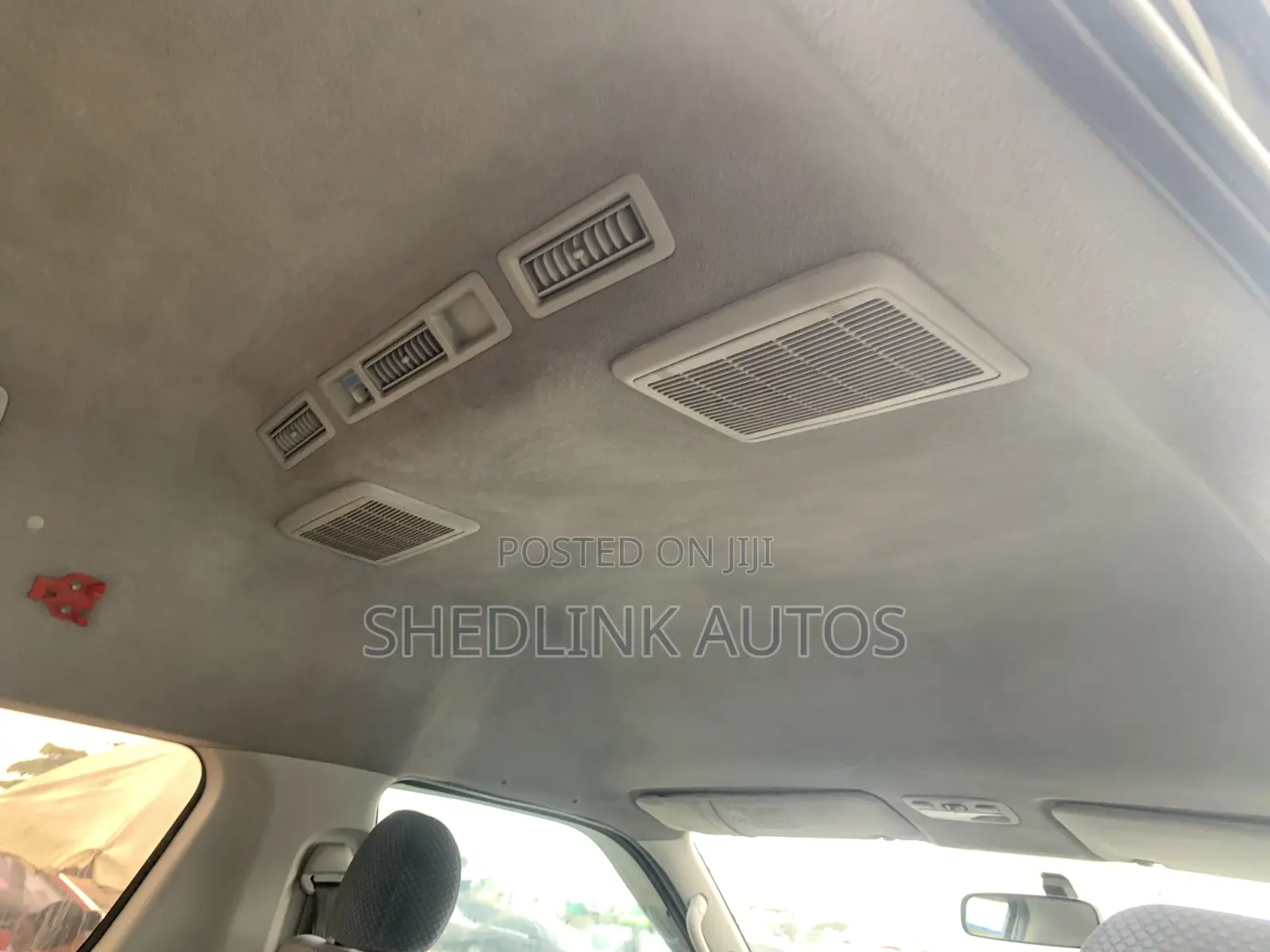 Toyota HiAce 2017 White