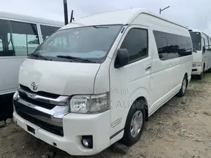 Toyota HiAce 2017 White