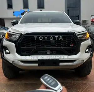 New Toyota Hilux 2024 White