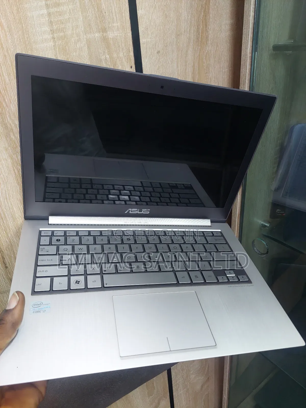 Laptop Asus ZenBook UX31E 4GB Intel Core I7 SSD 256GB