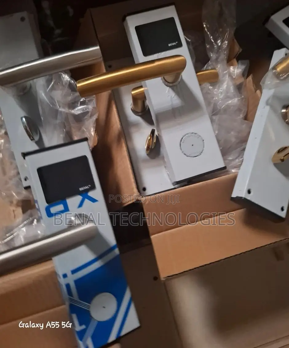 Tech-Powered Hotel Entry: Card Lock and Intelligent Software