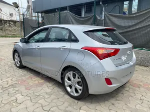 Hyundai Elantra 2015 Silver