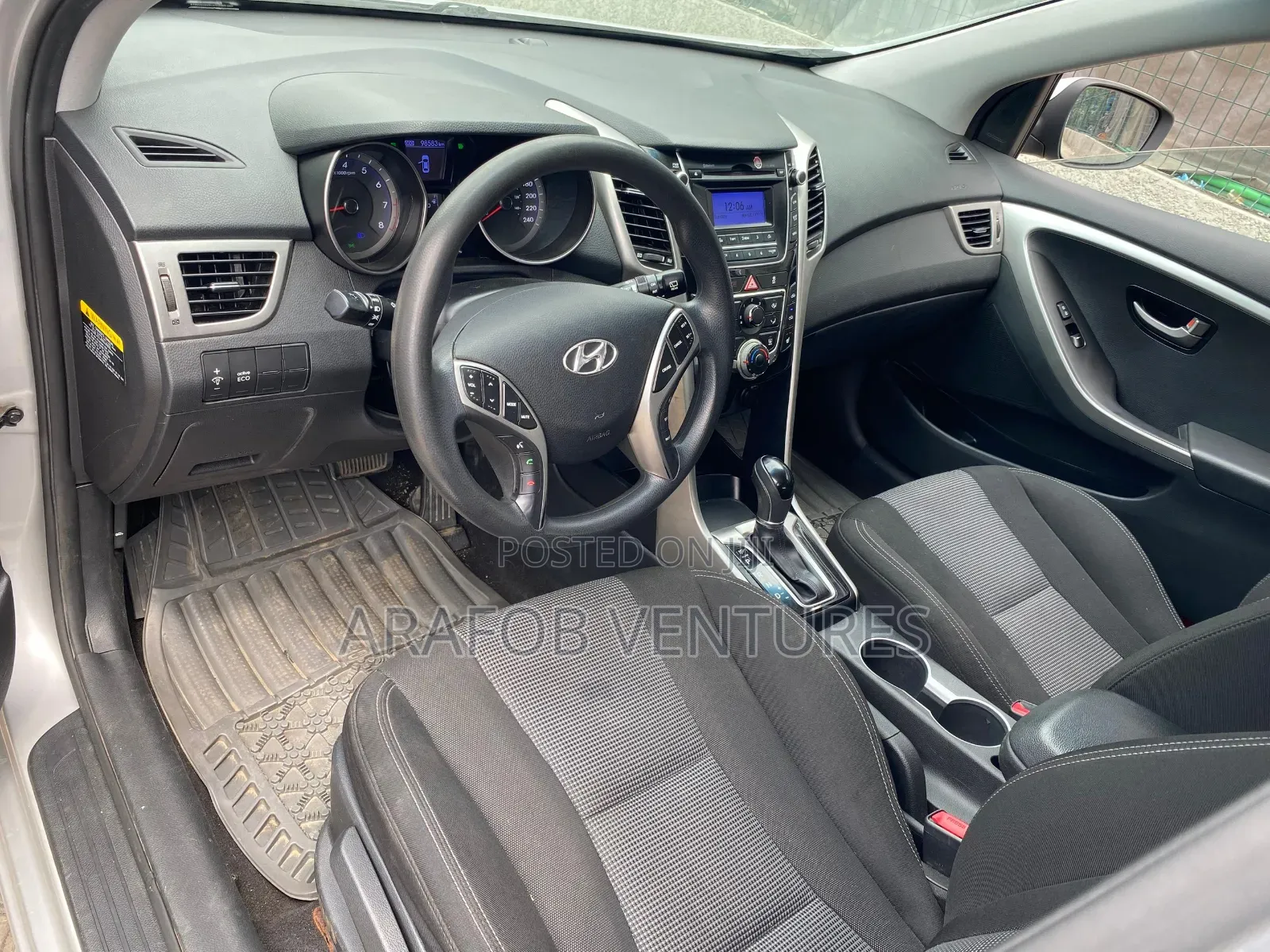 Hyundai Elantra 2015 Silver