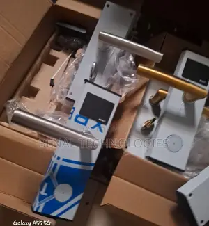 Guests Love It:Fast Hotelcheck-in Wit Cardlock+Free Software
