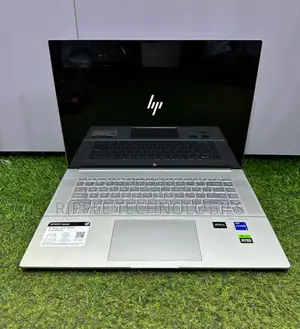 Laptop HP Envy 16 Gaming 16-h1023dx 16GB Intel Core i7 SSD 1T