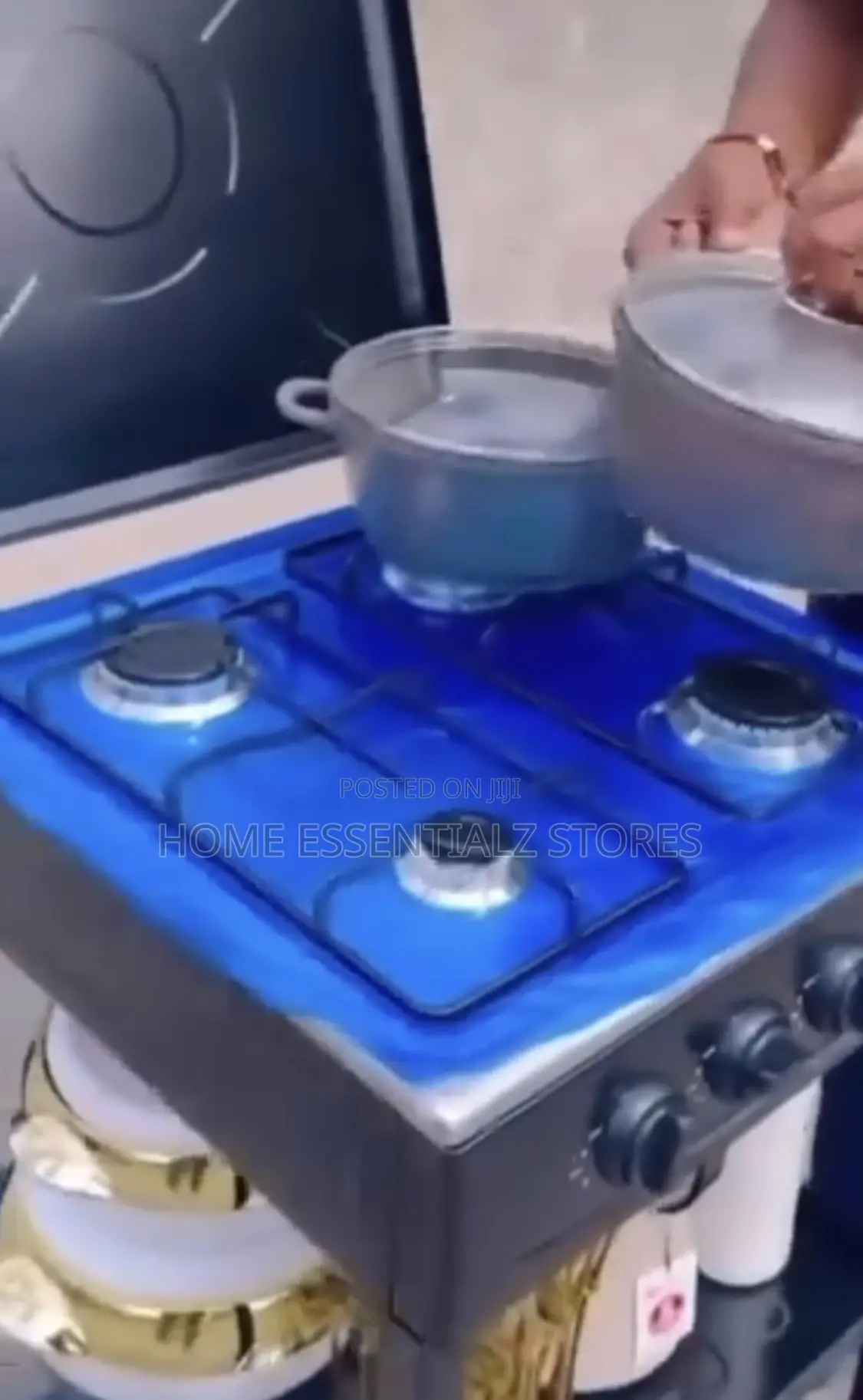 Free Stand 4-Burners Gas Cooker.