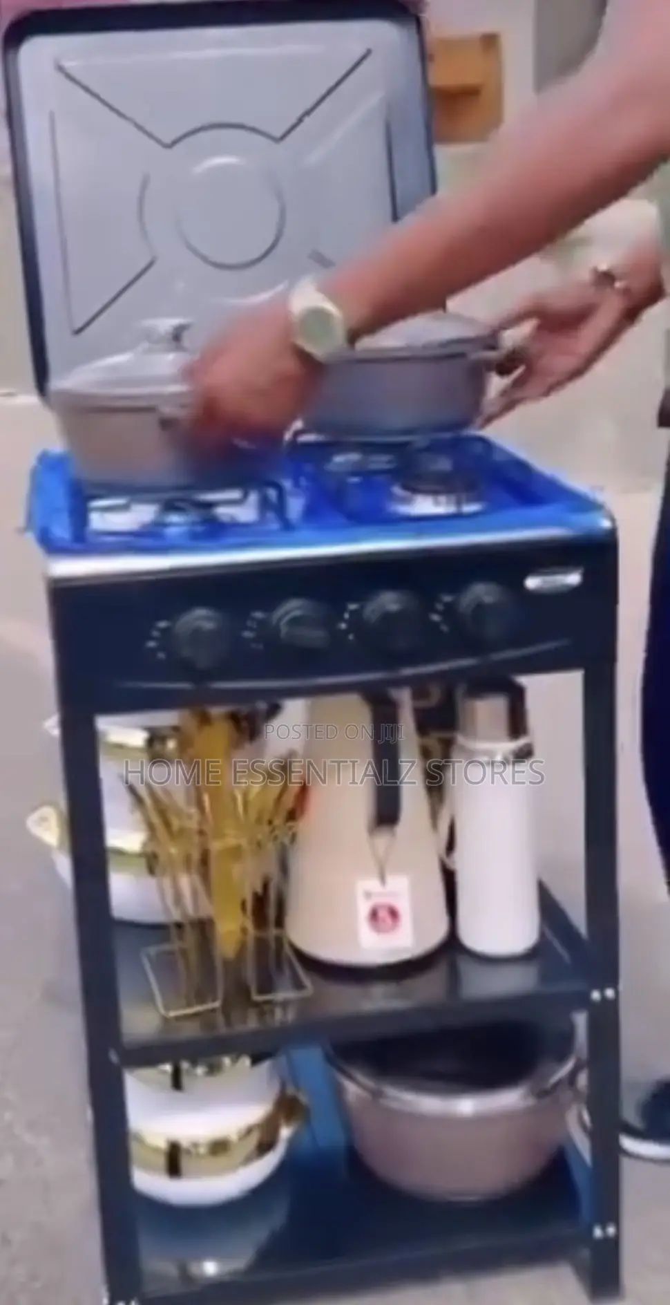 Free Stand 4-Burners Gas Cooker.