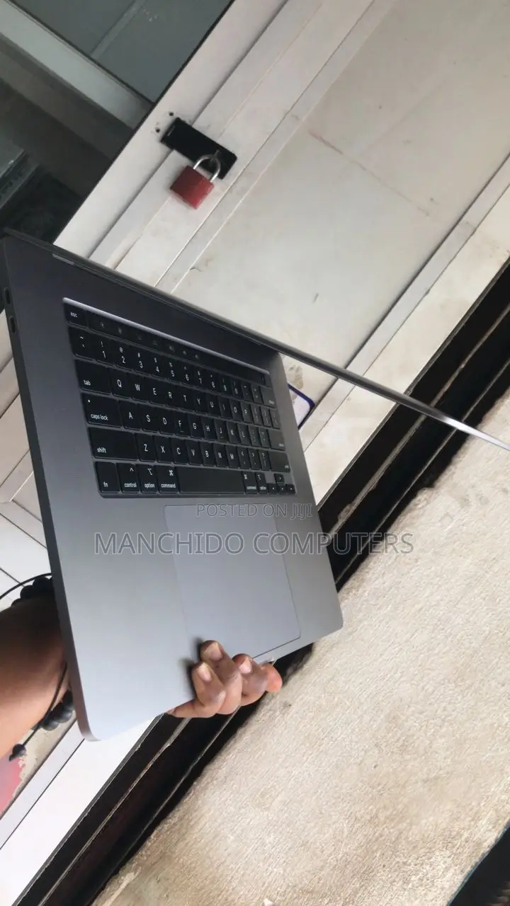 Laptop Apple MacBook Pro 2019 64GB Intel Core i9 SSD 2T