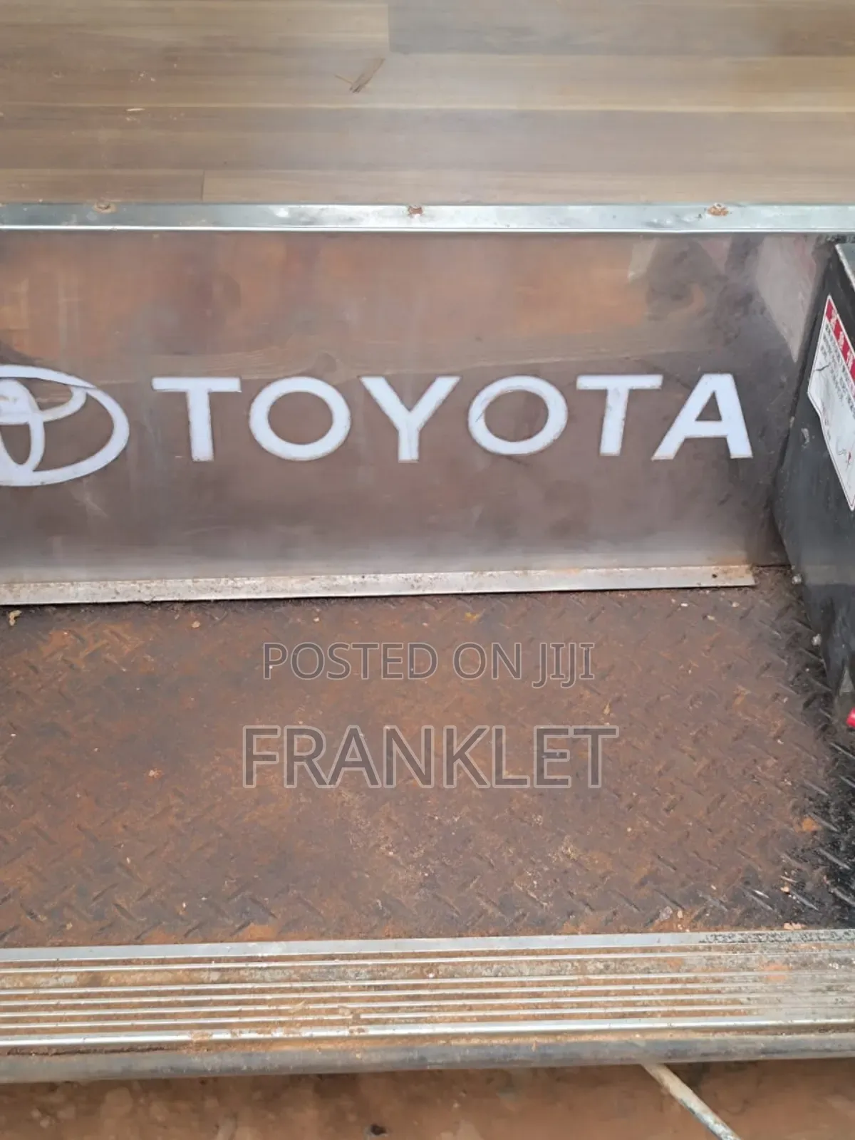 Toyota Coaster 2014 Gold