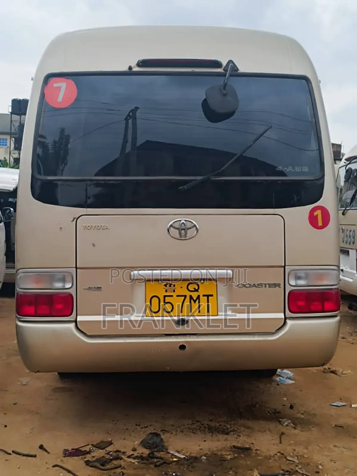 Toyota Coaster 2014 Gold