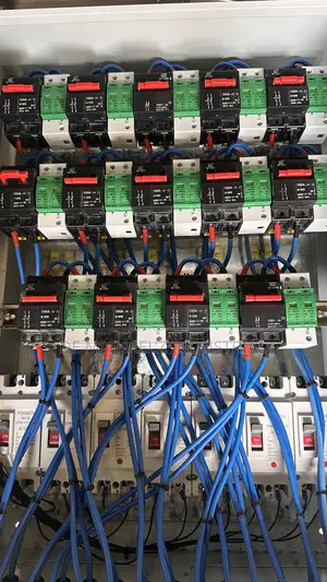 14 Strings Pv Combiner Box for Solar Installation