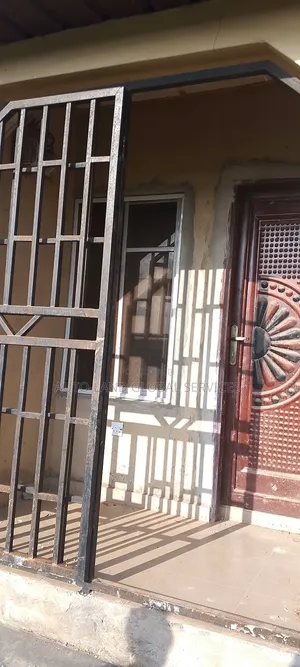 Photo - 3bdrm Block of Flats in Arobieye Estate, Ado-Odo/Ota for rent