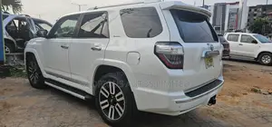 Toyota 4-Runner Limited 4dr 4x4 (4.0L 6cyl 5A) 2017 White