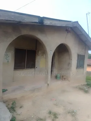 4bdrm House in Jumofak for sale