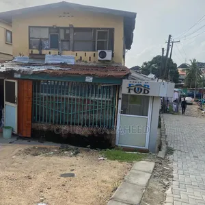 Furnished 8bdrm House in Bariga Road. Akoka., Ilashe for sale