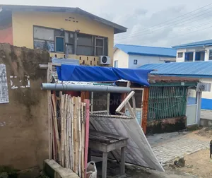 Furnished 8bdrm House in Bariga Road. Akoka., Ilashe for sale