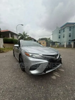 Toyota Camry 2019 Silver
