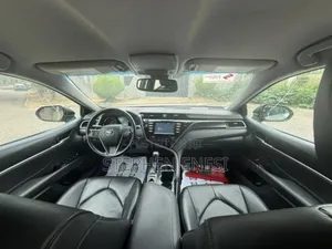 Toyota Camry 2019 Silver