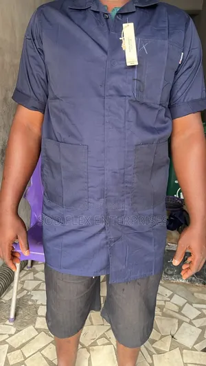 Durable Short Sleeve Lab Coat🥼 Available💯
